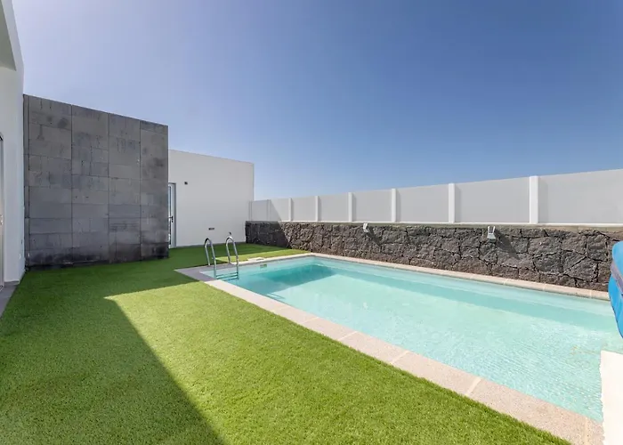 La Sombrera Villa Playa Blanca